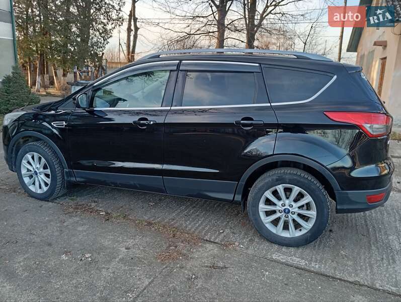 Внедорожник / Кроссовер Ford Kuga 2016 в Черновцах