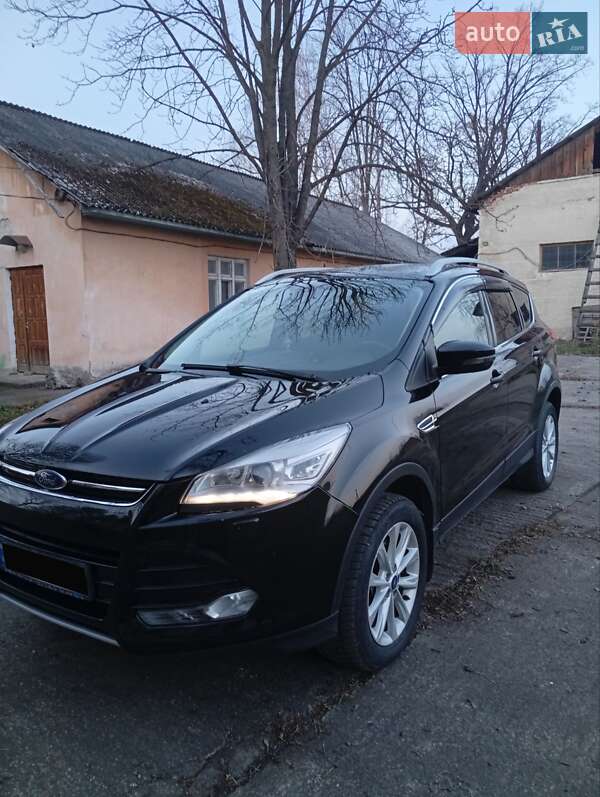 Внедорожник / Кроссовер Ford Kuga 2016 в Черновцах