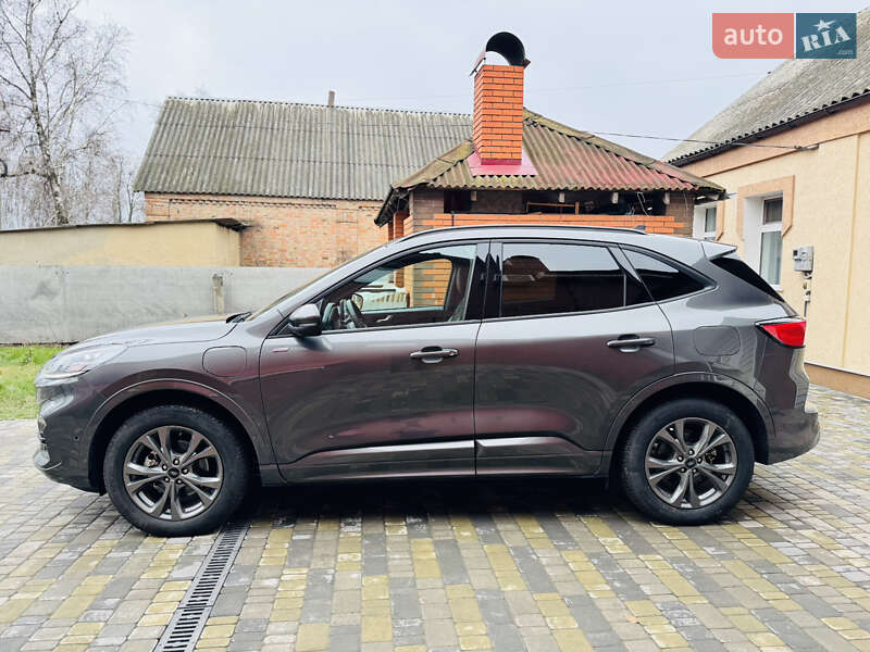 Позашляховик / Кросовер Ford Kuga 2023 в Лохвиці