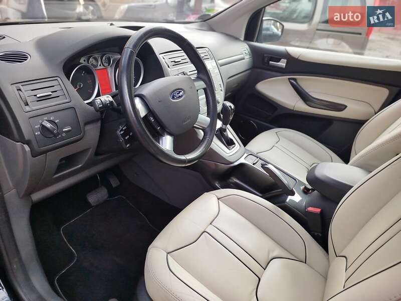 Внедорожник / Кроссовер Ford Kuga 2012 в Ровно
