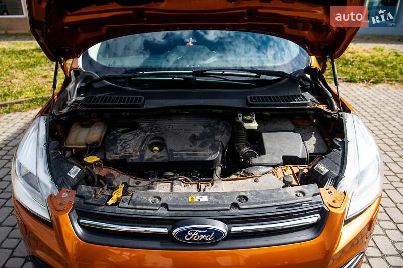 Позашляховик / Кросовер Ford Kuga 2015 в Івано-Франківську