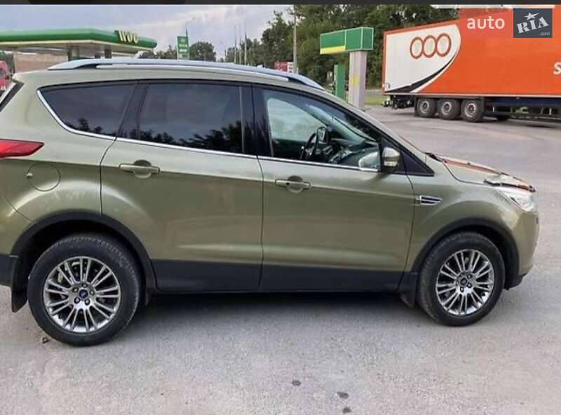 Внедорожник / Кроссовер Ford Kuga 2013 в Збараже