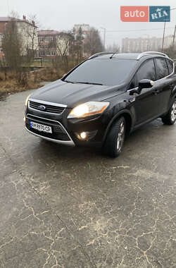 Внедорожник / Кроссовер Ford Kuga 2009 в Звягеле