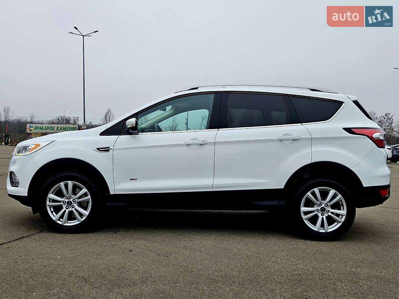 Внедорожник / Кроссовер Ford Kuga 2016 в Днепре фото 6 Внедорожник / Кроссовер Ford Kuga 2016 в Днепре