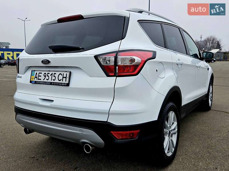 Внедорожник / Кроссовер Ford Kuga 2016 в Днепре фото 11 Внедорожник / Кроссовер Ford Kuga 2016 в Днепре