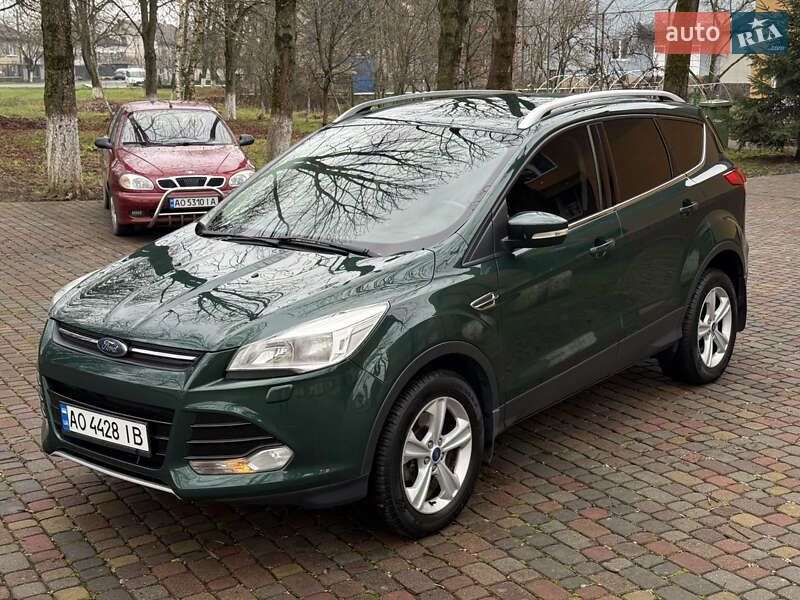Позашляховик / Кросовер Ford Kuga 2015 в Тячеві