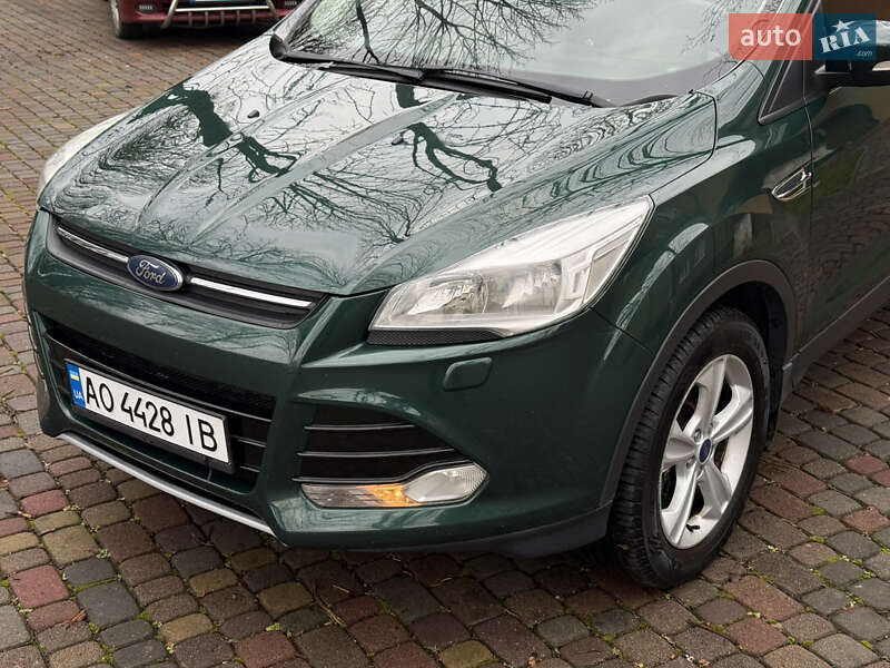 Позашляховик / Кросовер Ford Kuga 2015 в Тячеві