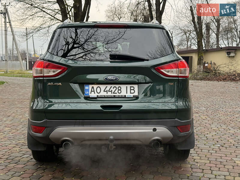 Позашляховик / Кросовер Ford Kuga 2015 в Тячеві