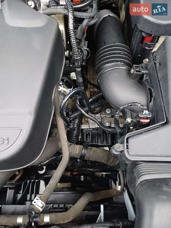 Позашляховик / Кросовер Ford Kuga 2012 в Чернівцях