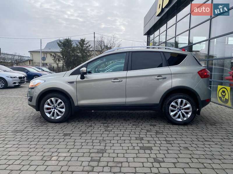Внедорожник / Кроссовер Ford Kuga 2010 в Ивано-Франковске