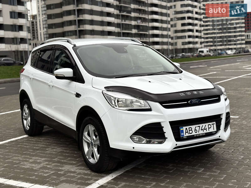 Позашляховик / Кросовер Ford Kuga 2016 в Києві
