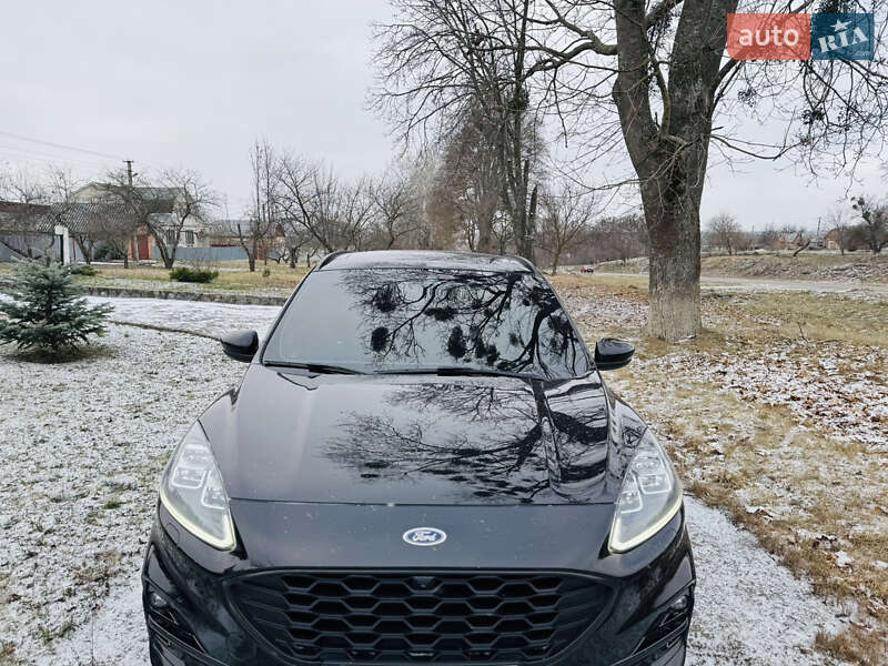 Внедорожник / Кроссовер Ford Kuga 2022 в Ромнах