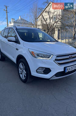 Позашляховик / Кросовер Ford Kuga 2017 в Дніпрі