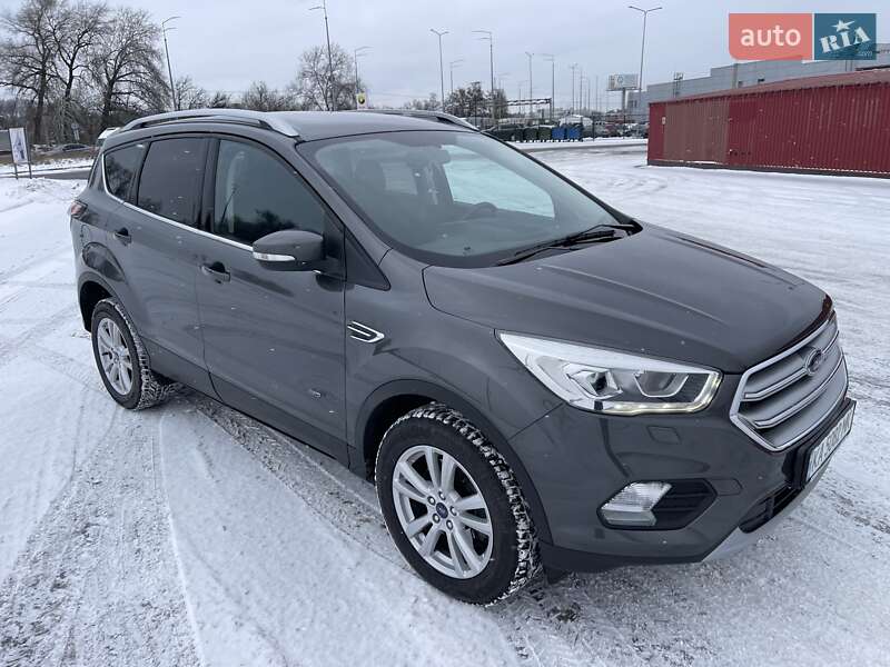 Позашляховик / Кросовер Ford Kuga 2018 в Києві