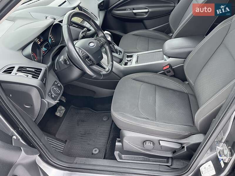 Позашляховик / Кросовер Ford Kuga 2018 в Києві