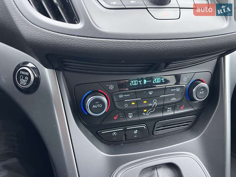 Позашляховик / Кросовер Ford Kuga 2018 в Києві