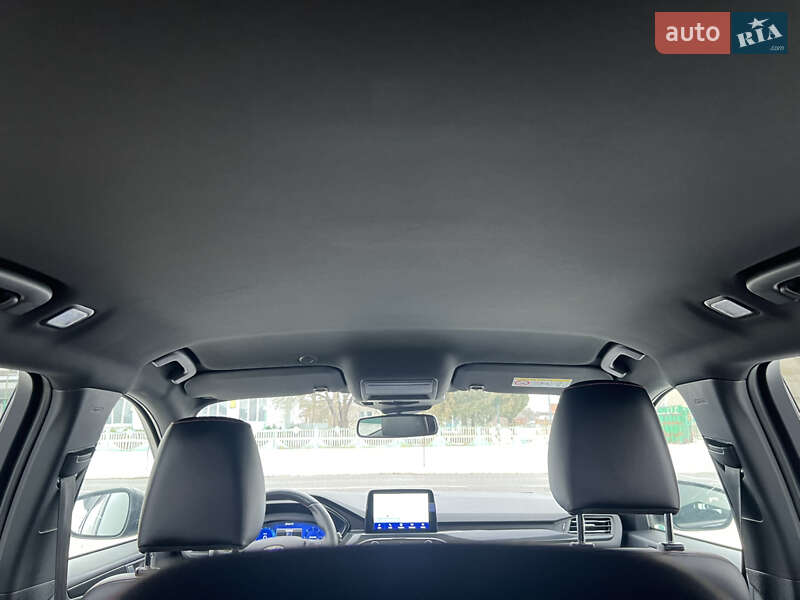 Позашляховик / Кросовер Ford Kuga 2021 в Лопатині