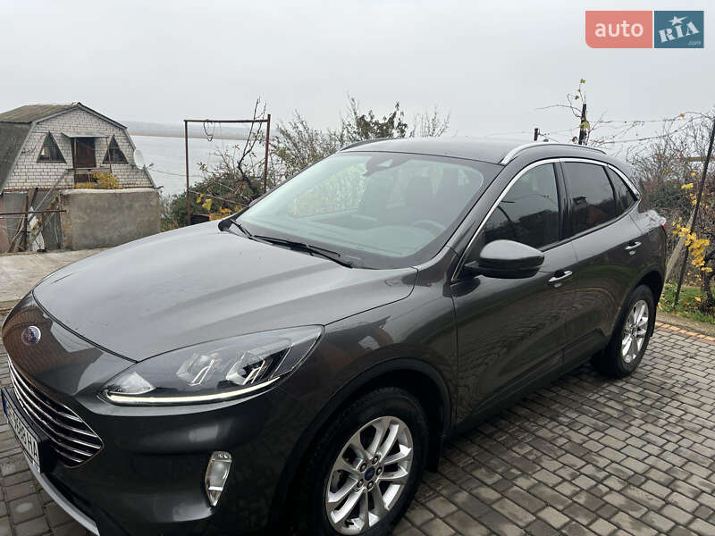 Внедорожник / Кроссовер Ford Kuga 2023 в Николаеве