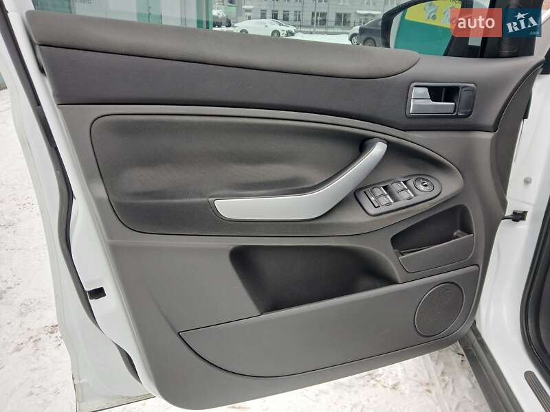 Внедорожник / Кроссовер Ford Kuga 2011 в Киеве