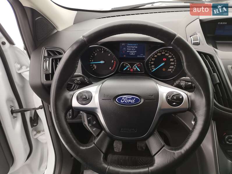 Внедорожник / Кроссовер Ford Kuga 2016 в Виннице