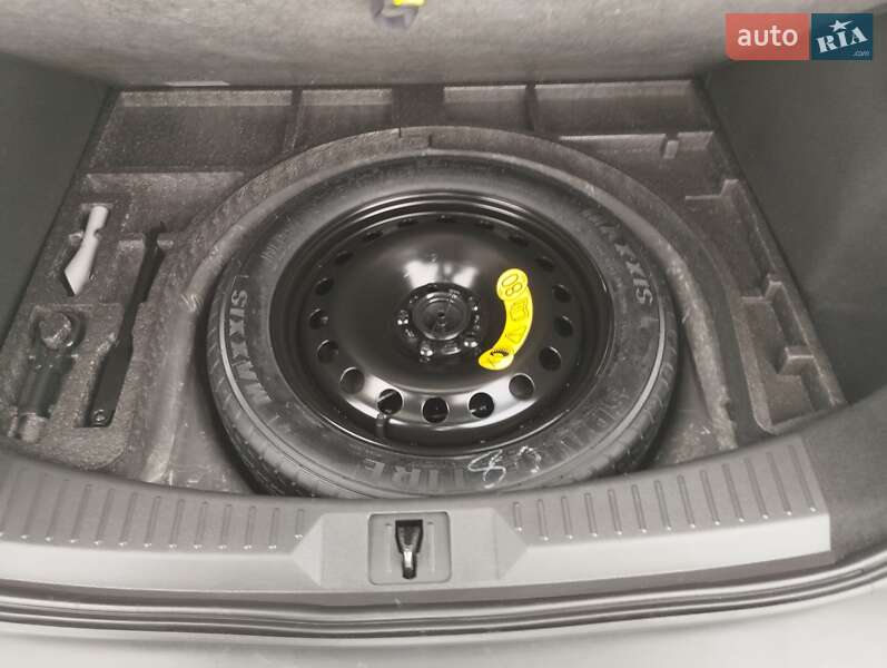 Внедорожник / Кроссовер Ford Kuga 2016 в Виннице