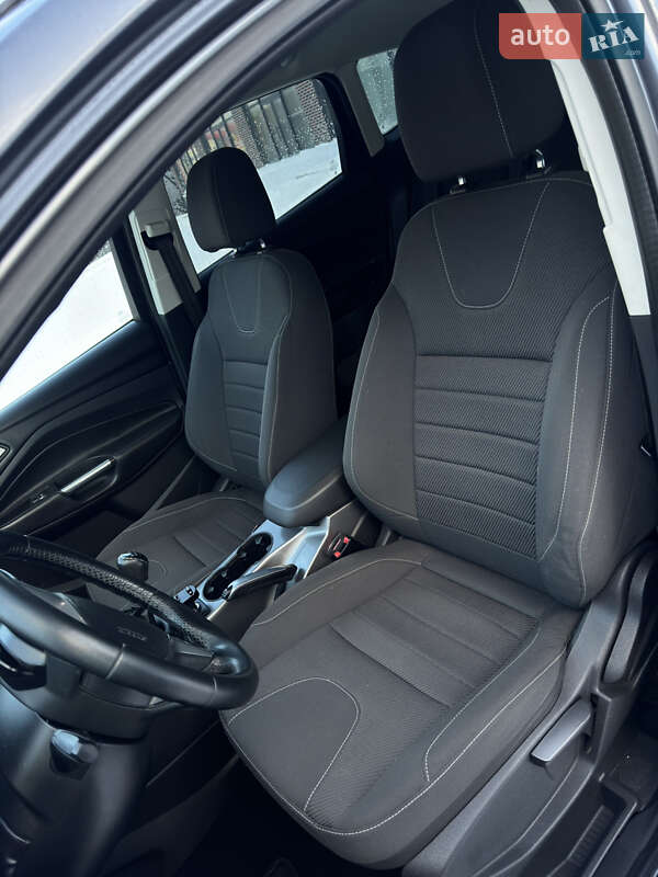 Позашляховик / Кросовер Ford Kuga 2013 в Тернополі