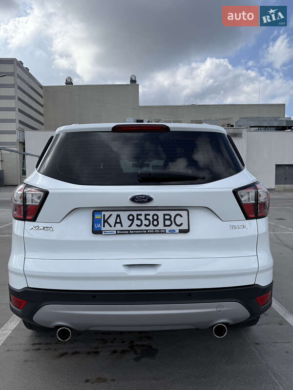 Внедорожник / Кроссовер Ford Kuga 2019 в Киеве