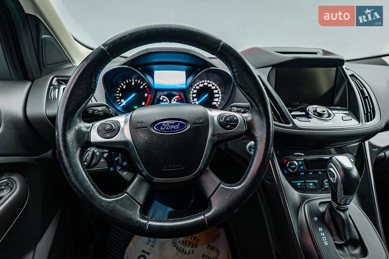 Внедорожник / Кроссовер Ford Kuga 2015 в Киеве