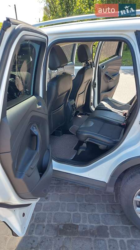 Внедорожник / Кроссовер Ford Kuga 2013 в Харькове