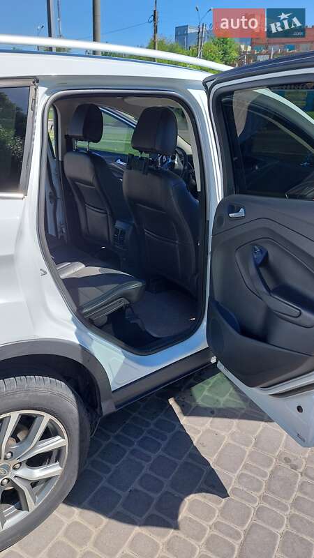 Внедорожник / Кроссовер Ford Kuga 2013 в Харькове