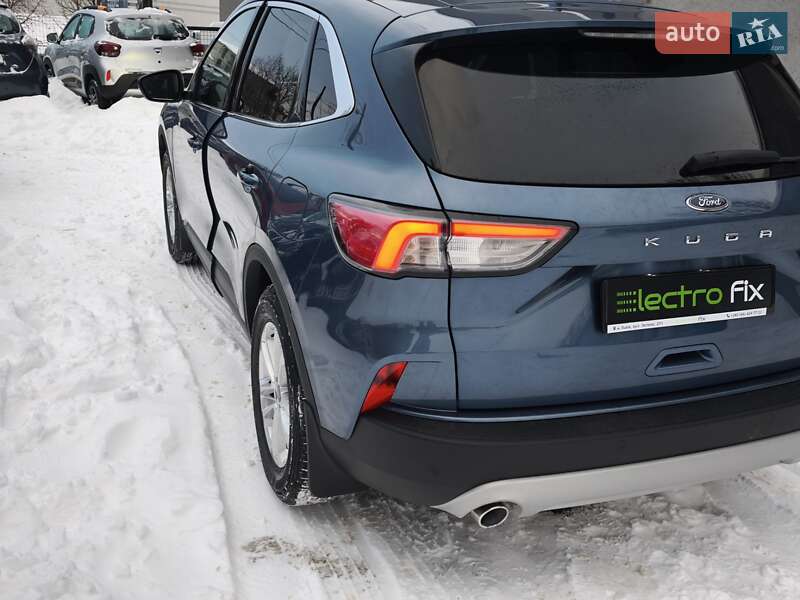 Внедорожник / Кроссовер Ford Kuga 2020 в Львове
