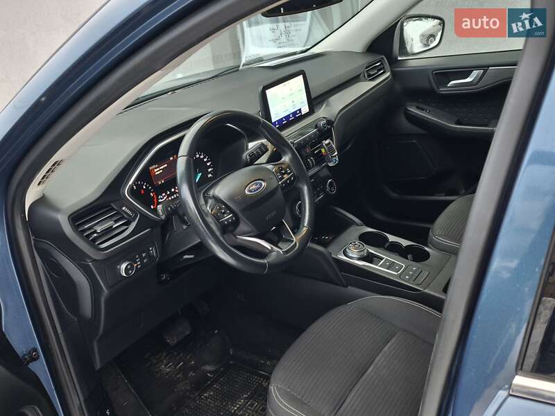 Внедорожник / Кроссовер Ford Kuga 2020 в Львове