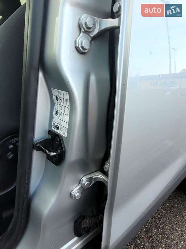 Позашляховик / Кросовер Ford Kuga 2011 в Києві