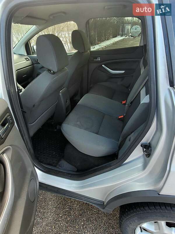 Позашляховик / Кросовер Ford Kuga 2011 в Києві