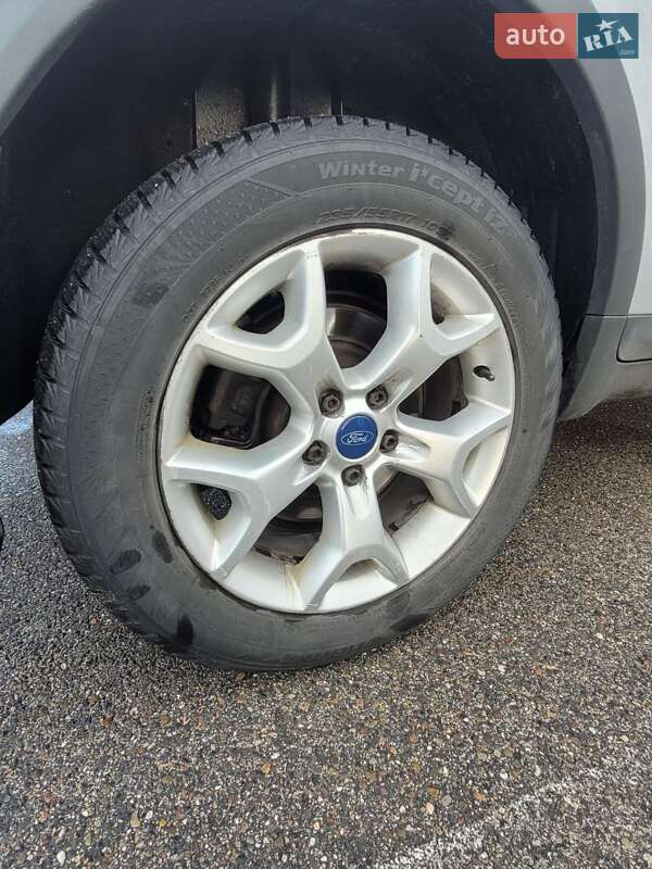 Позашляховик / Кросовер Ford Kuga 2011 в Києві