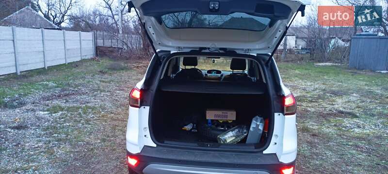 Внедорожник / Кроссовер Ford Kuga 2013 в Черкассах