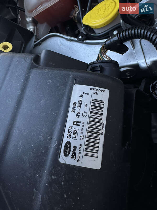 Внедорожник / Кроссовер Ford Kuga 2016 в Львове