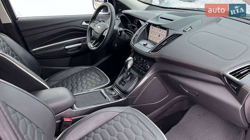 Внедорожник / Кроссовер Ford Kuga 2019 в Хмельницком