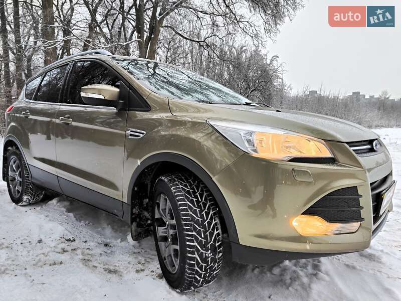 Внедорожник / Кроссовер Ford Kuga 2015 в Киеве