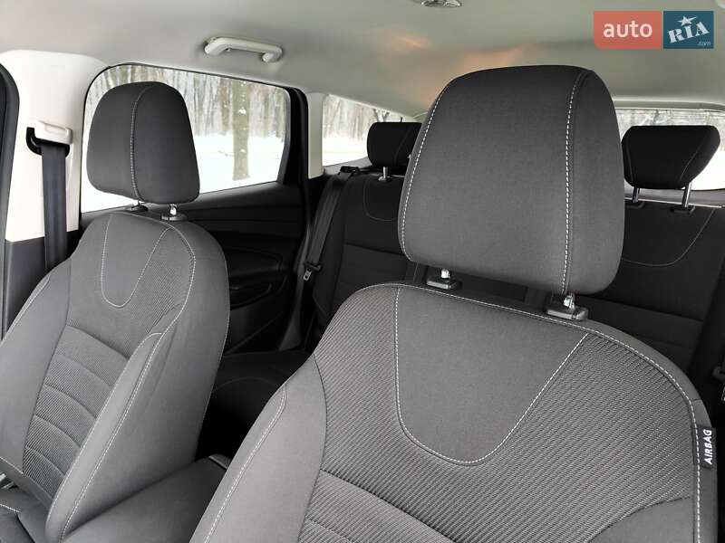 Внедорожник / Кроссовер Ford Kuga 2015 в Киеве