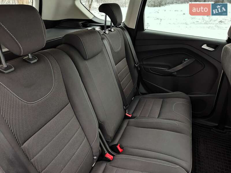 Внедорожник / Кроссовер Ford Kuga 2015 в Киеве