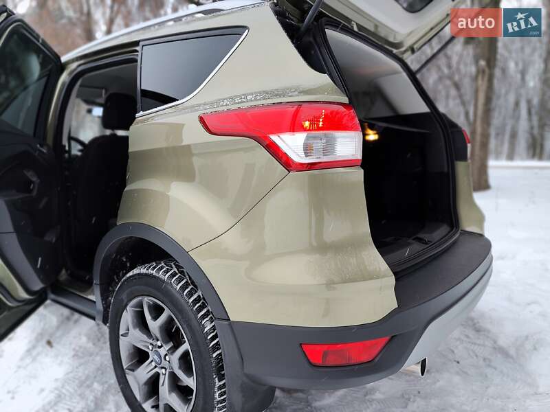 Внедорожник / Кроссовер Ford Kuga 2015 в Киеве