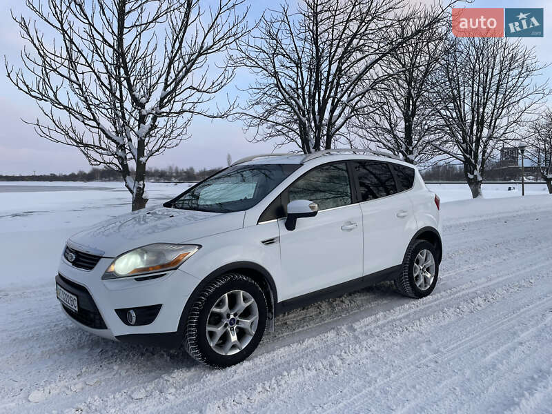 Внедорожник / Кроссовер Ford Kuga 2011 в Бурштыне