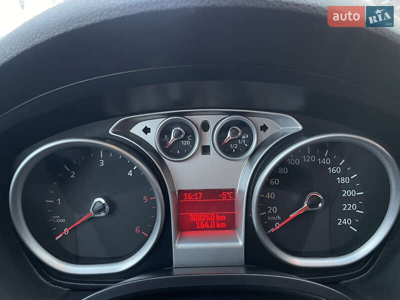 Внедорожник / Кроссовер Ford Kuga 2011 в Бурштыне