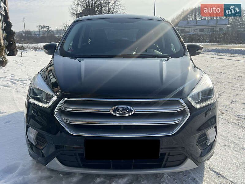 Внедорожник / Кроссовер Ford Kuga 2018 в Виннице