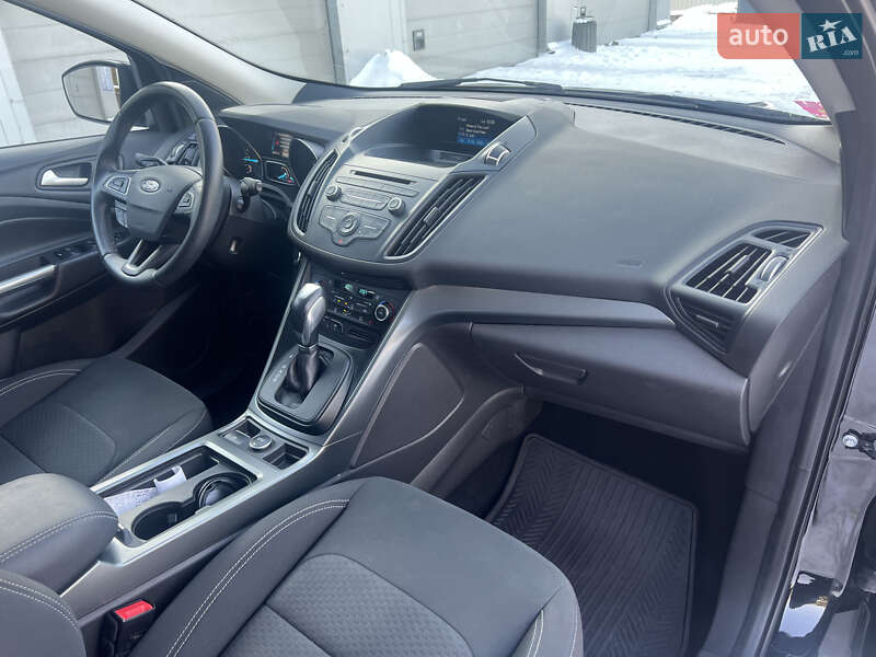 Внедорожник / Кроссовер Ford Kuga 2018 в Виннице