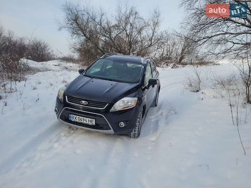Позашляховик / Кросовер Ford Kuga 2012 в Чернівцях