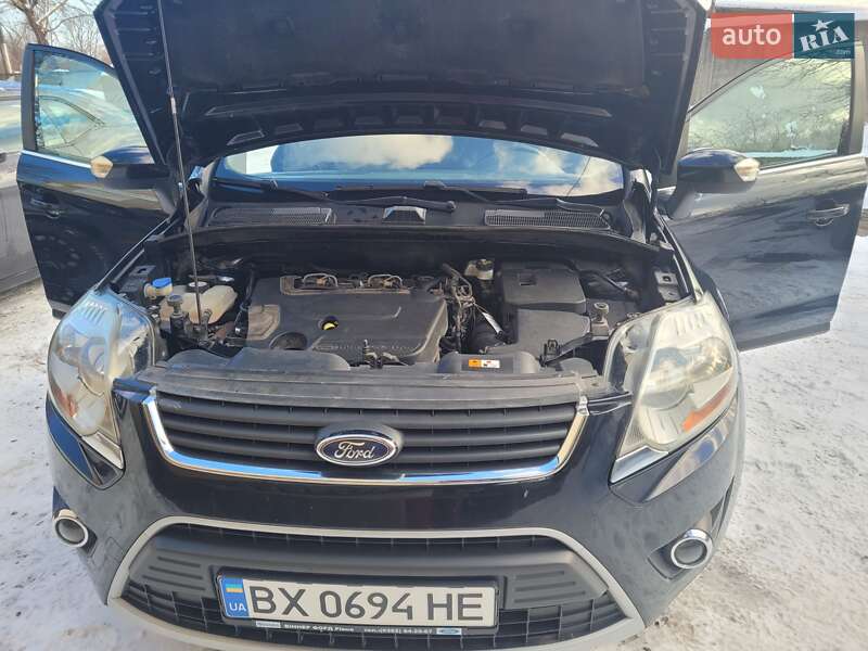 Позашляховик / Кросовер Ford Kuga 2012 в Чернівцях