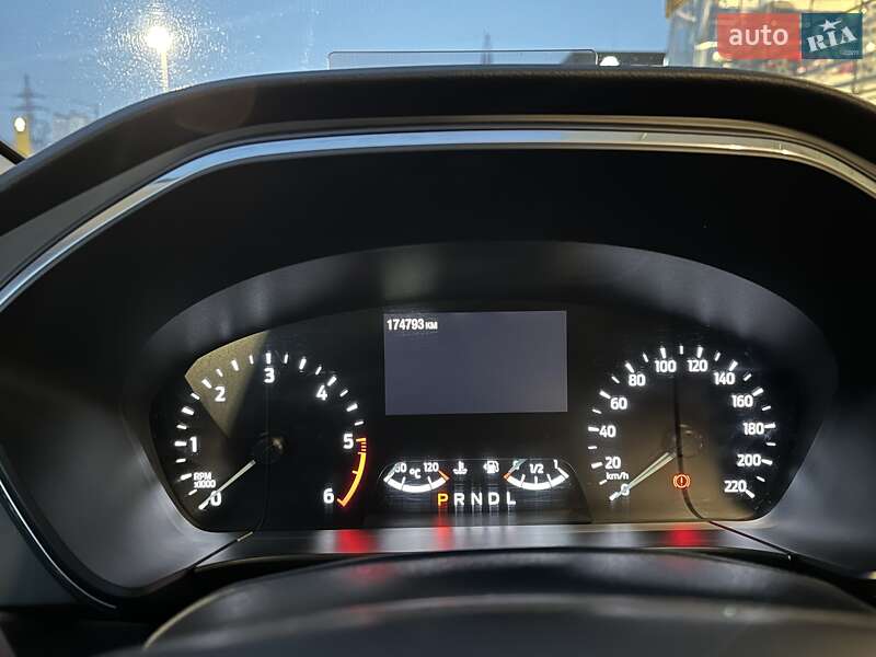 Внедорожник / Кроссовер Ford Kuga 2020 в Киеве