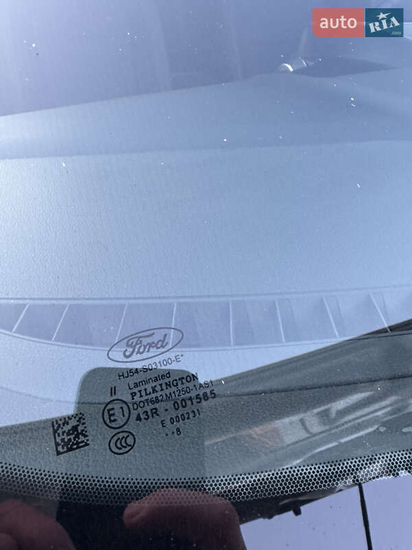 Внедорожник / Кроссовер Ford Kuga 2019 в Ровно